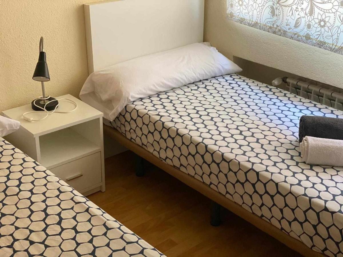 Nocleg ze śniadaniem Residencia 12 Octubre